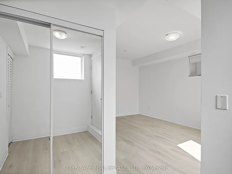 370 Wallace Ave #501 — Photo 10