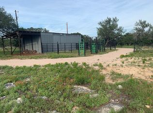 400 Trail Rock Dr, Johnson City, TX 78636