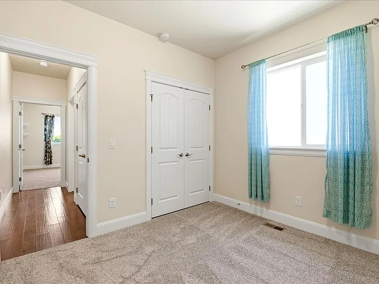 1415 E Summerheights Dr — Photo 26