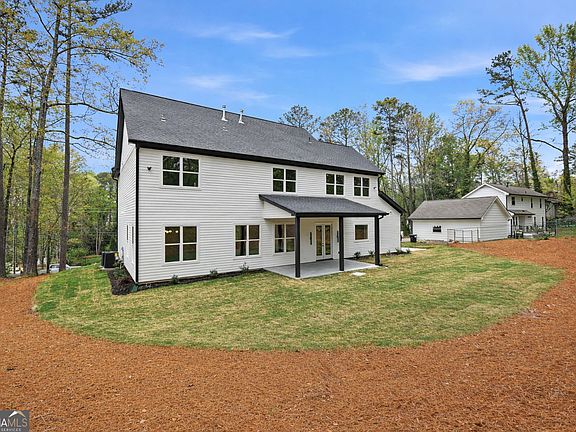 4th image of 3070 Shaw Rd
