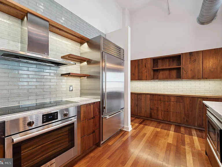 105 S 12th St #500 — Photo 9