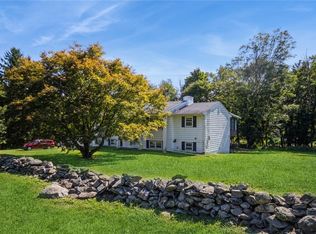 4 Croft Hill Rd, Poughkeepsie, NY 12603