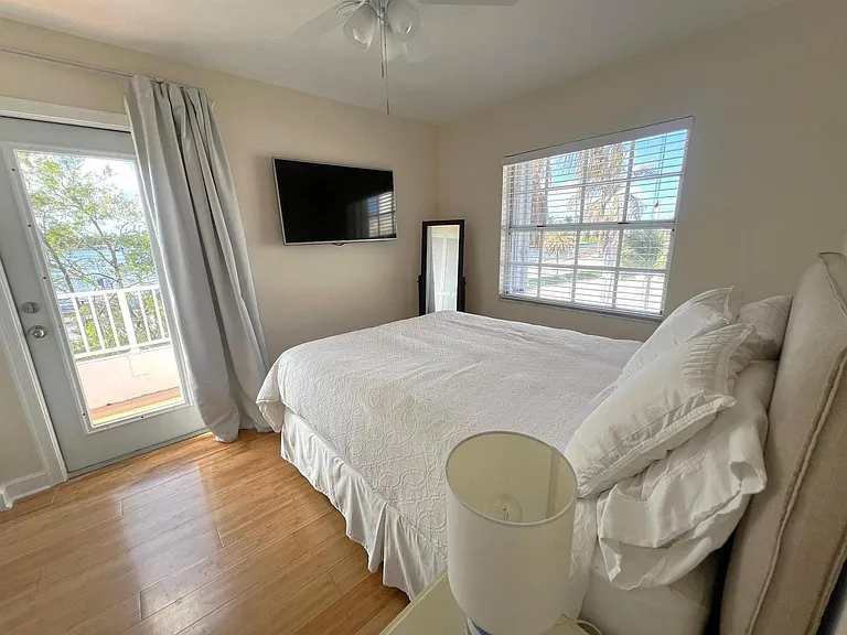 355 Virginia St — Photo 29
