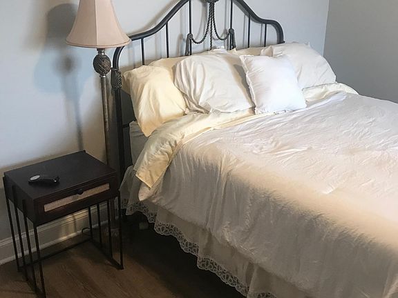 3rd image of 330 Shore Dr APT G-16