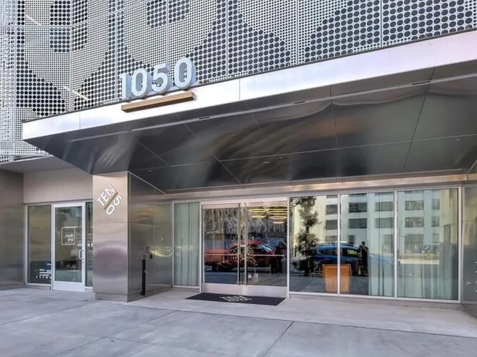 1050 S Grand Ave #810