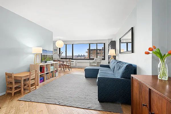 1st image of 185 Hall St APT 1515