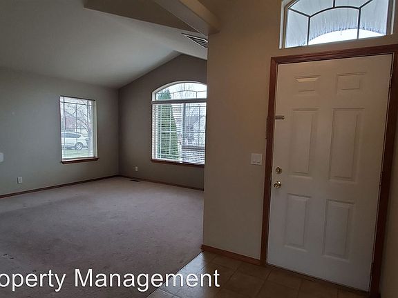 2nd image of 2819 N Dandelion St