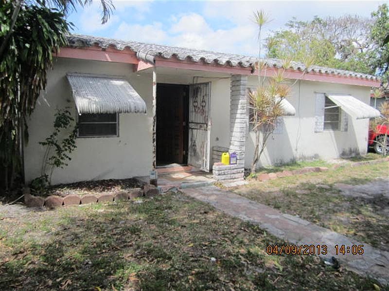 1st image of 2961 NW 151st Ter