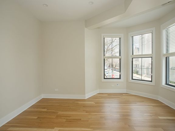 4th image of 2358 N Southport Ave #2