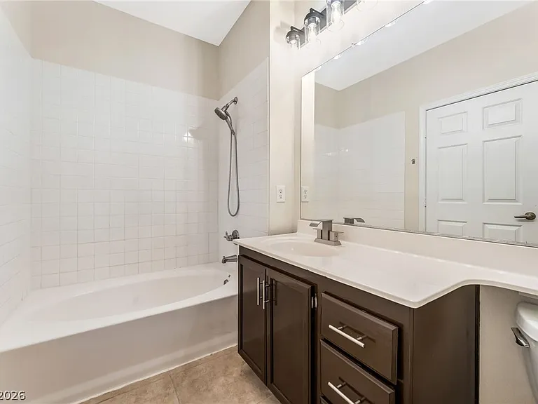 1830 N Buffalo Dr #2115 — Photo 14