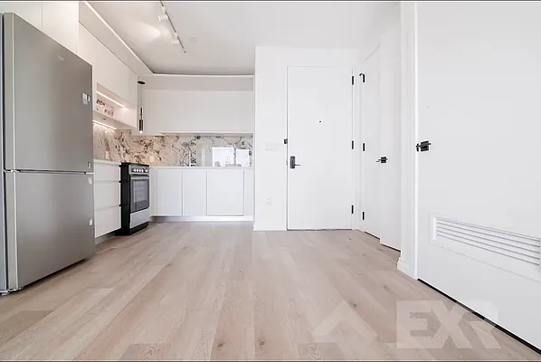 Rented by EXR | media 7