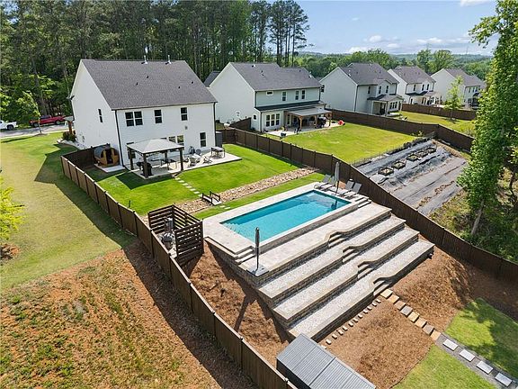 3rd image of 6168 Collins Rd