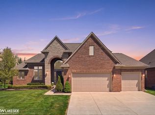 54958 Lawson Creek Dr, Shelby Township, MI 48316