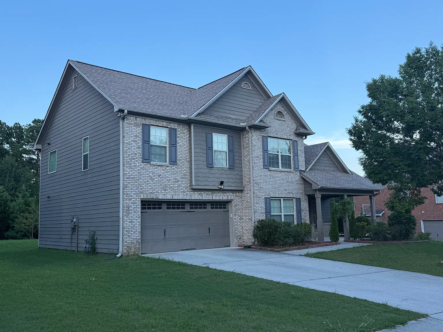 5 bed, 2758 sqft, $2,600 — Photo 1