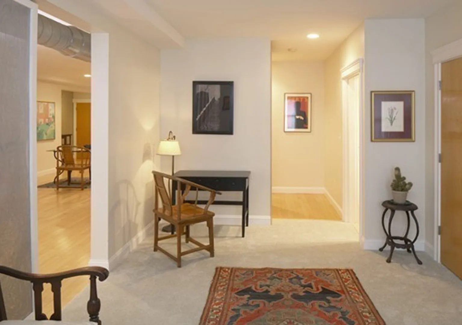 Somerville 2 BD 2 BATh Gem Available 9/1 — Photo 4