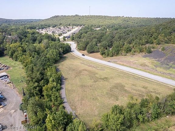 5th image of N Jones Rd