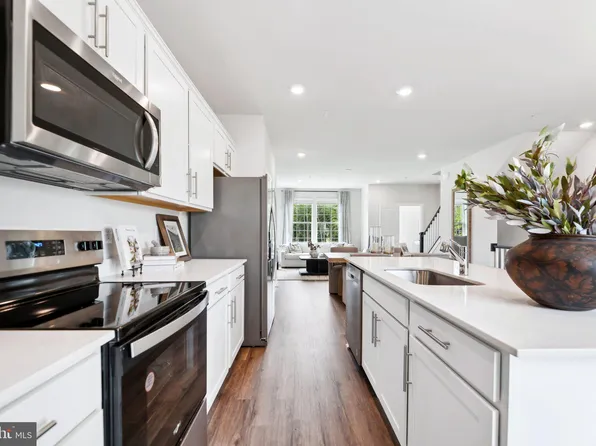 163 Soft Rush Ln, La Plata, MD 20646