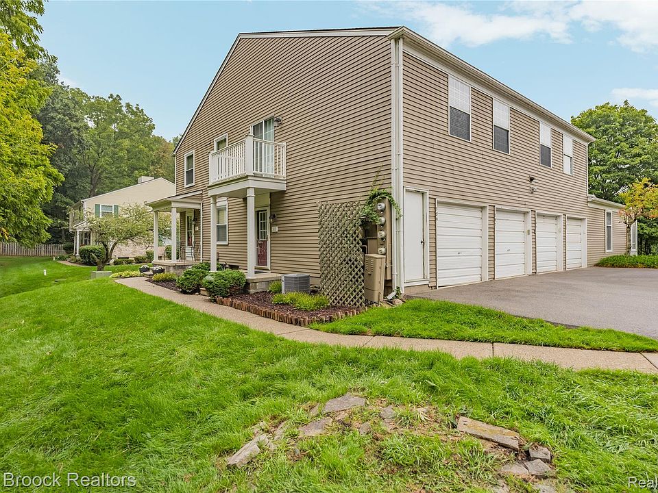 387 Neptune Dr, photo 28
