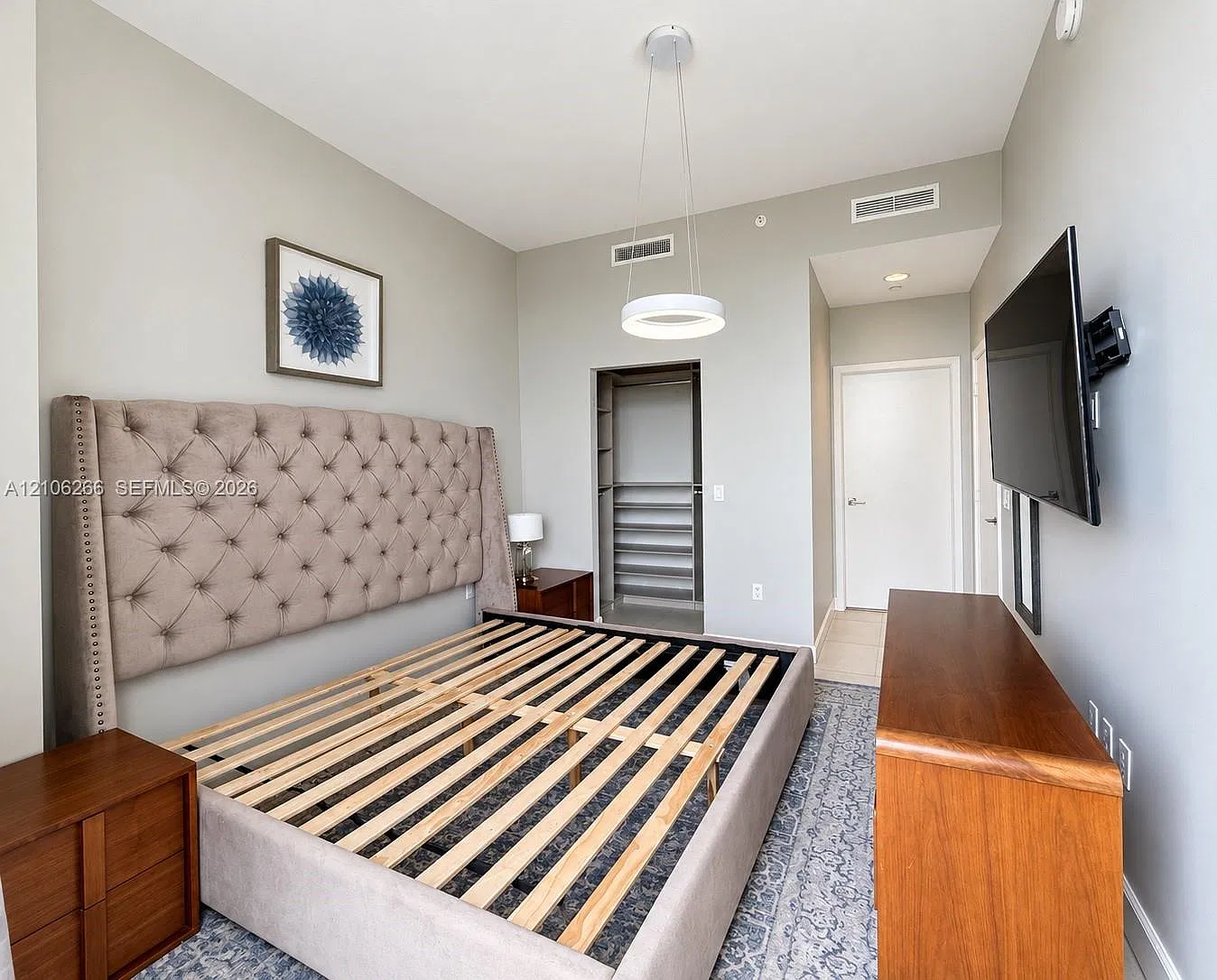 5350 Park Condo — Photo 4