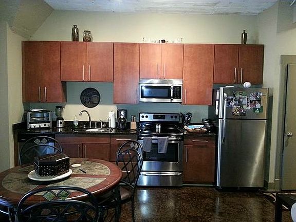 3rd image of 806 Wasena Ave SW APT 108