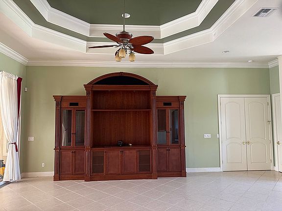 5th image of 484 Terracina Way