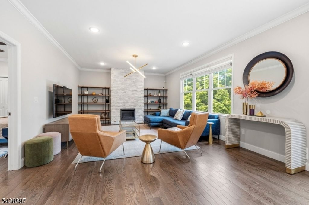 46 Edgemere Rd, Livingston, NJ - More