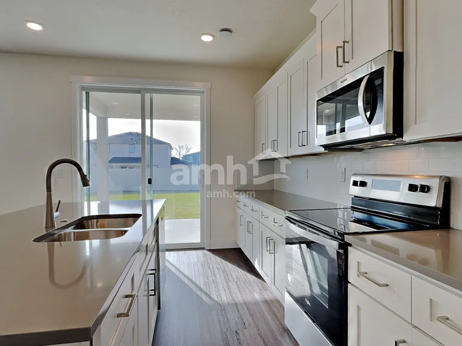 5 bed, 3.0 bath, 2513 sqft, $2,965 — Photo 3