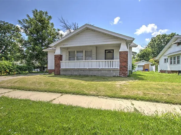 1945 E Wood St, Decatur, IL 62521