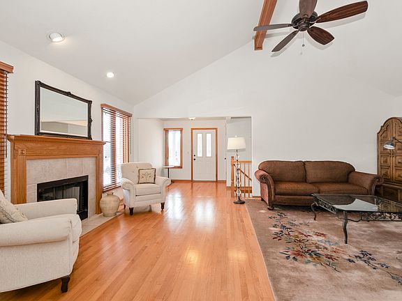 3rd image of 10502 San Luis Ln