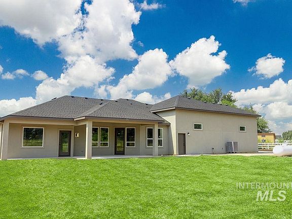 2nd image of 2940 Cottonwood Ln