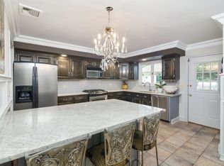 591 Ray Ave, Ridgefield, NJ 07657