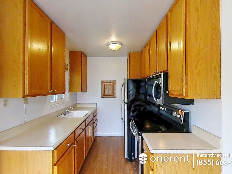 1st image of 2180 Carlmont Dr APT 6
