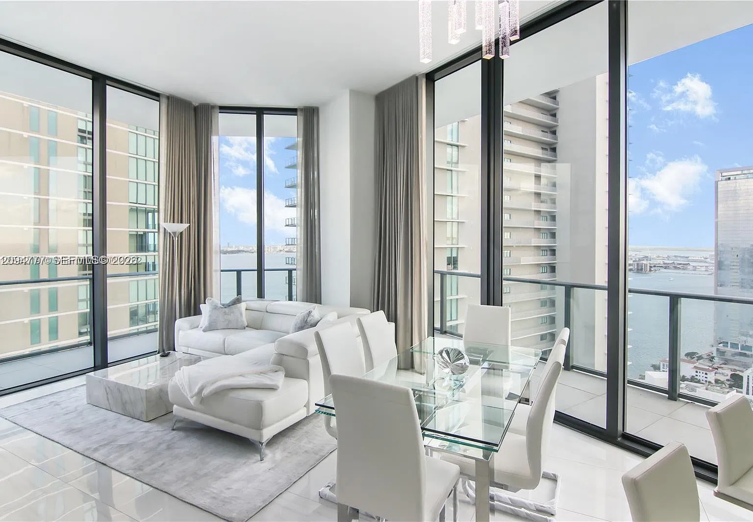 Paraiso Bayviews Condo — Photo 1