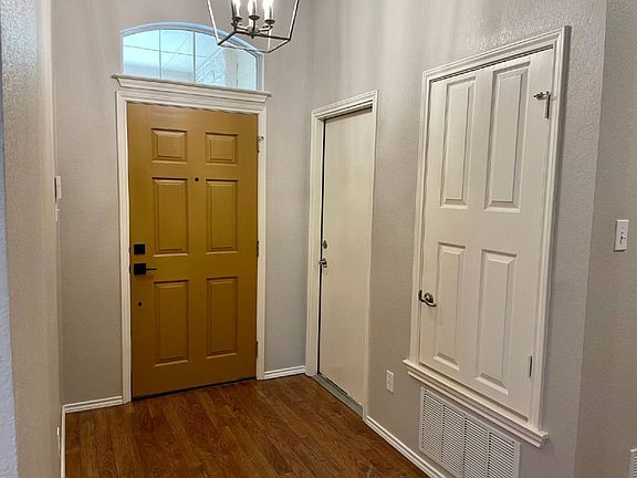 2nd image of 12213 Eruzione Dr