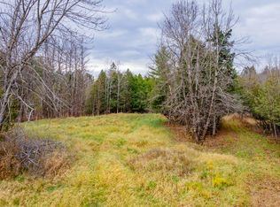 9 Exeter Rd, Corinth, ME 04427