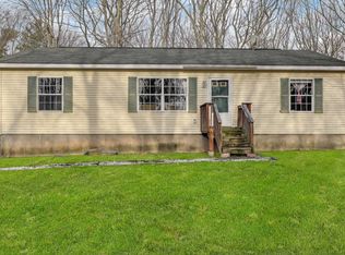110 Park Ridge Dr, Milford, PA 18337