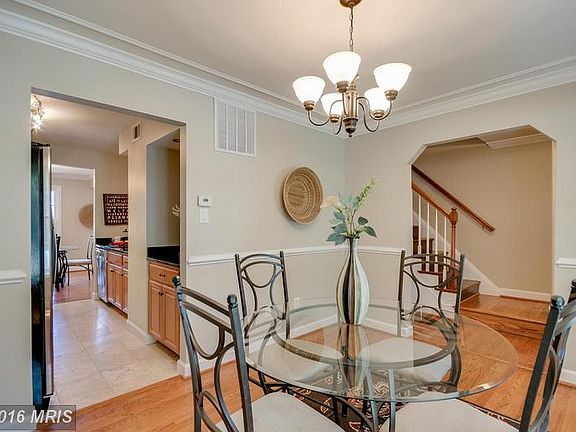 Elegant crown moldings and chair rail