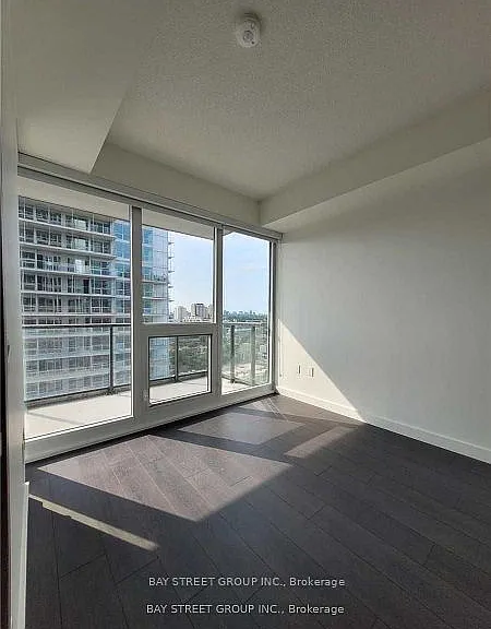 85 McMahon Dr #2501 — Photo 6