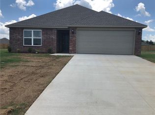 965 Ethan James St, Elkins, AR 72727