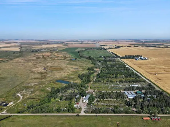 243003 W Boundary Rd, Rocky View County, AB T1X 2J7