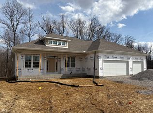 3584 Maple Ridge Dr, Columbus, IN 47201