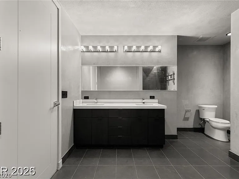 4525 Dean Martin Dr #511 — Photo 18