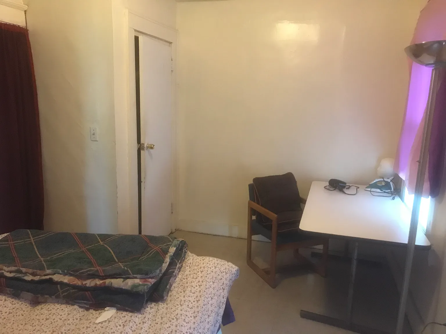 1 bed, 300 sqft, $700 — Photo 3