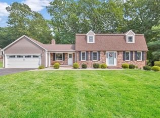 176 Woodbrook Ter, West Springfield, MA 01089