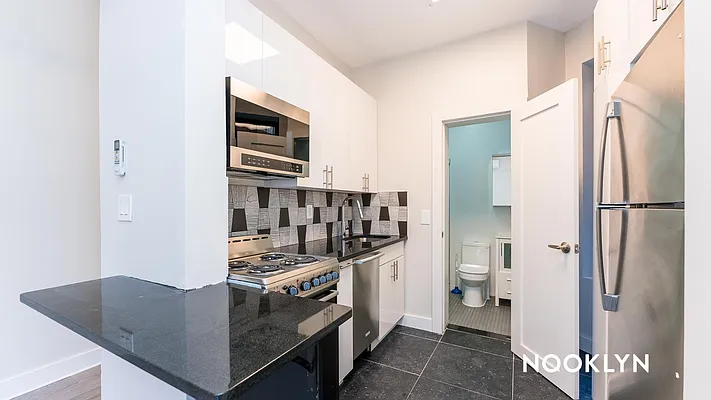 Rented by Nooklyn NYC LLC | media 21