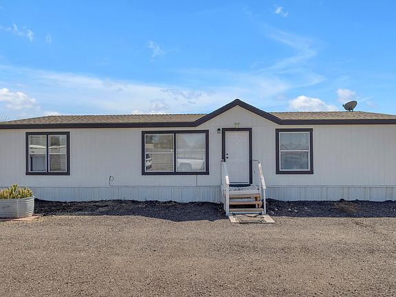 2nd image of 5001 E Triple Crown Dr