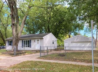 5701 Haverhill Dr, Lansing, MI 48911
