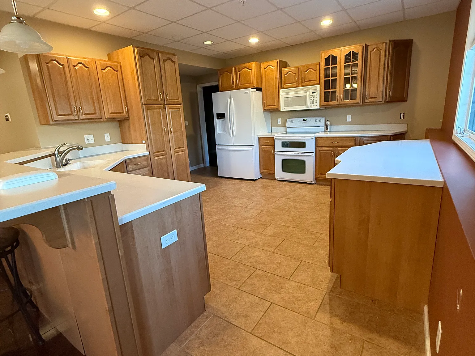 3 bed, 1800 sqft, $1,850 — Photo 3