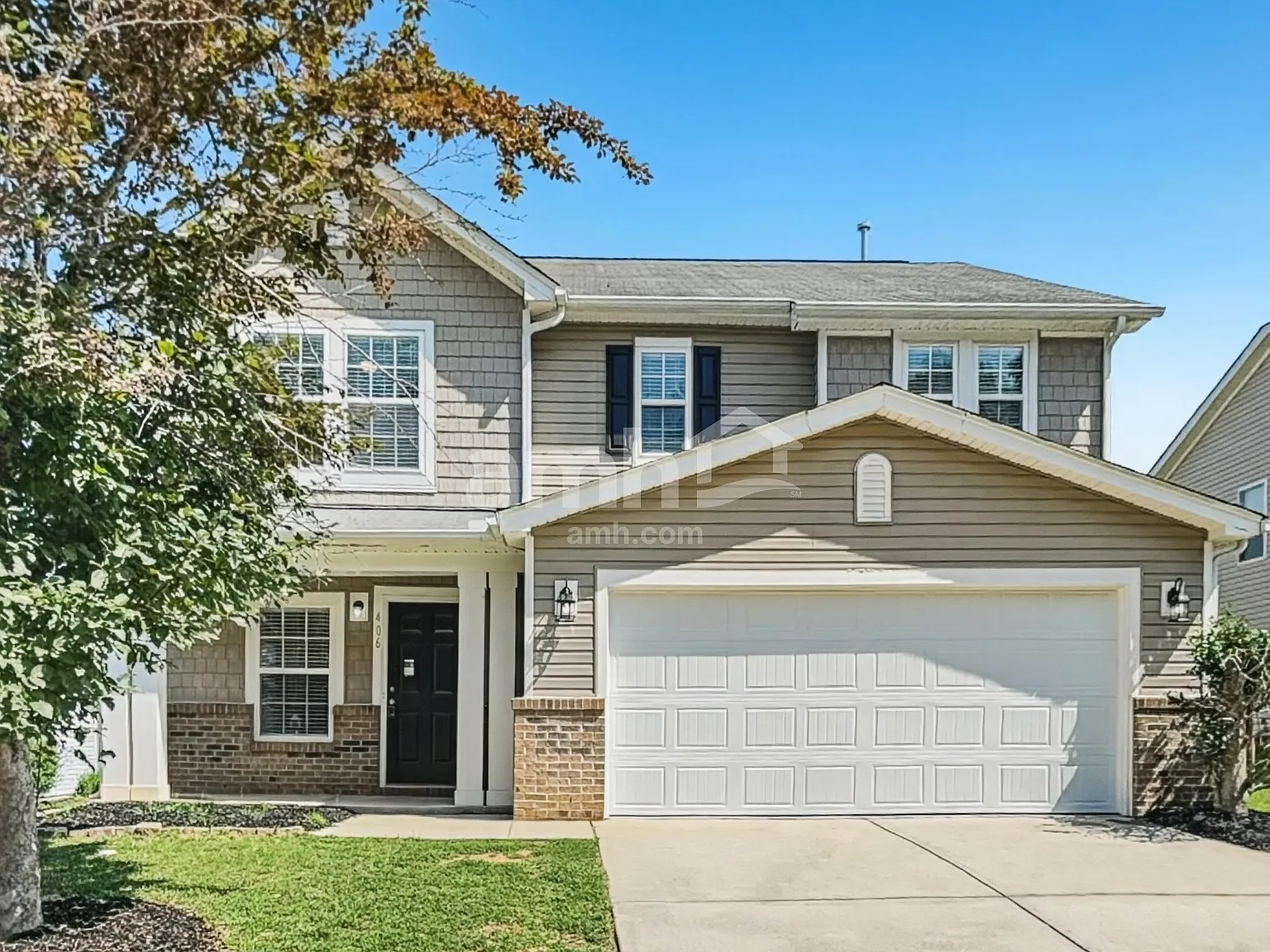 3 bed, 2.5 bath, 2201 sqft, $2,000 — Photo 1