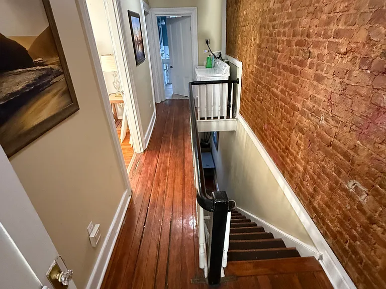 717 W Clay St — Photo 10